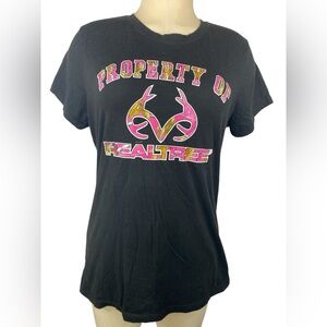 Realtree Black and Pink Women's Graphic Tee Large